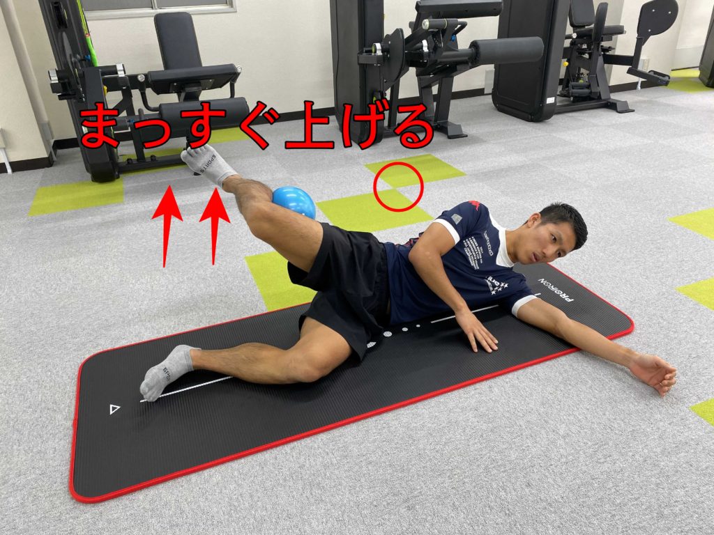 内ももの引き締めに効果的 アダクションマシンの使い方を徹底解説 くびれサーキット 広島市中区のセミパーソナルジム 月額7800円でトレーナーつき